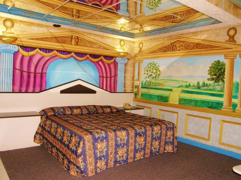 Gallery Holiday Motel