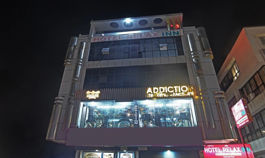 Oyo 9719 Hotel Relax Inn