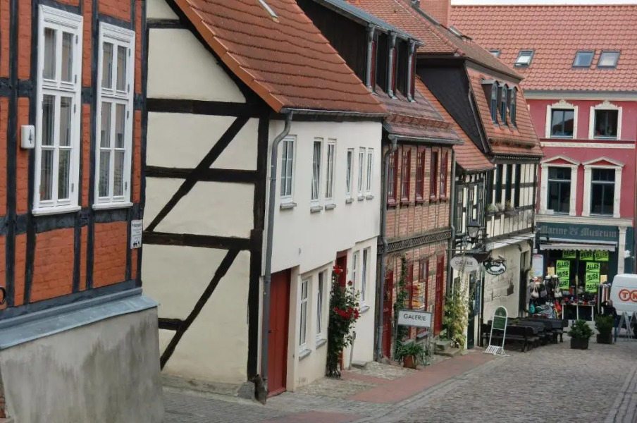 Koje No. 6 (Adults Only)