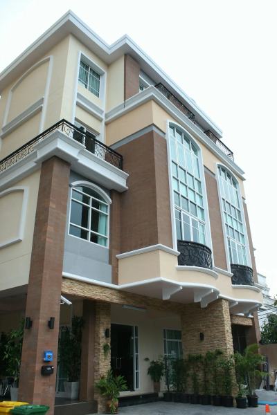 Greenview Ekkamai 10