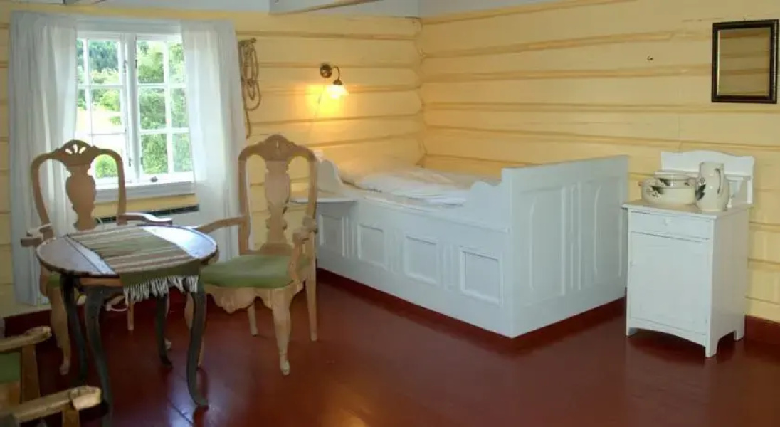 Holmen Gård Hotell og Restaurant
