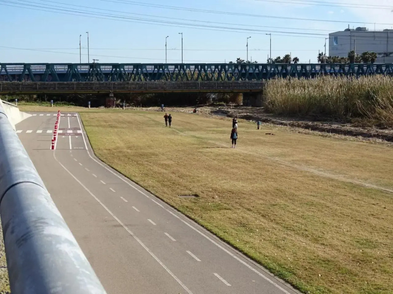 4 mints to beach 15 mints to Barcelona