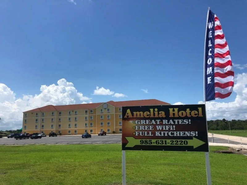 Amelia Extended Stay & Hotel