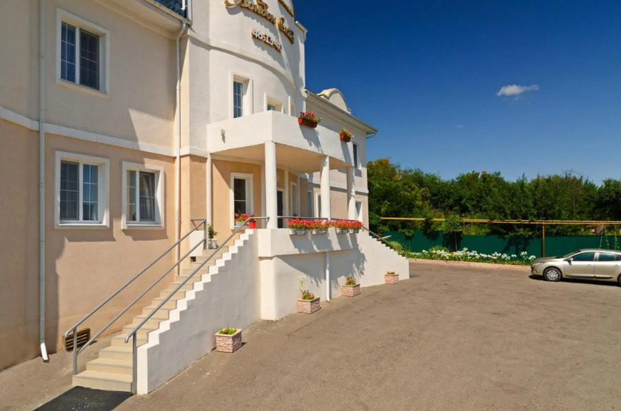 Лондон-Сити на улице Бекешская