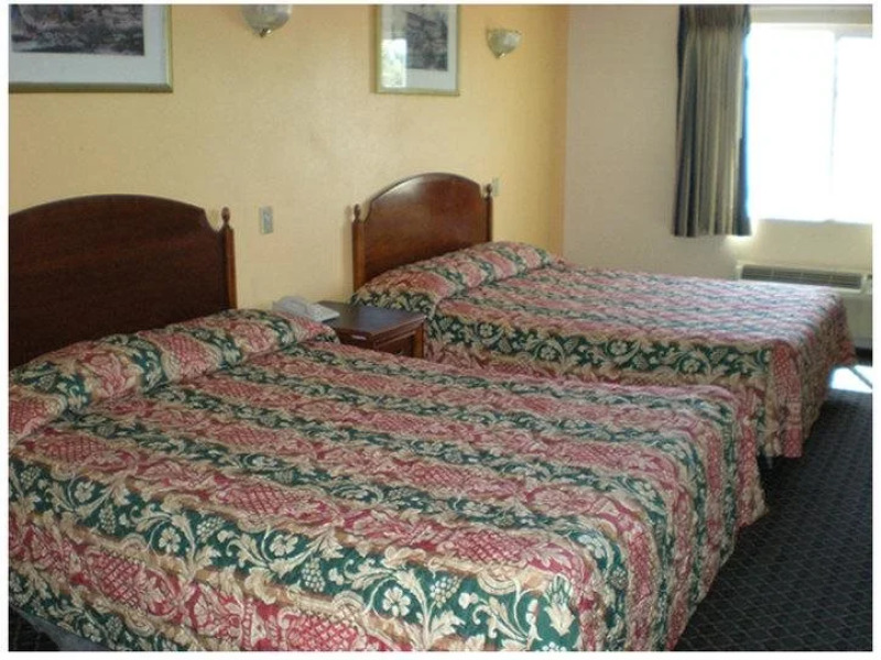 Heritage Inn & Suites