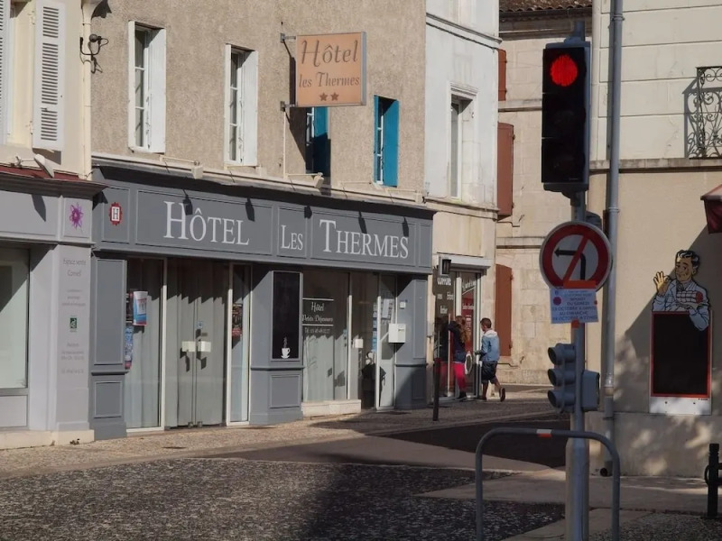 Hôtel les Thermes