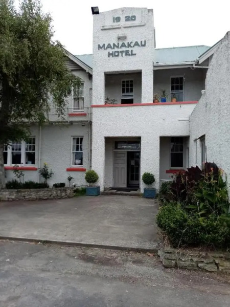 Manakau House the Old Manakau Hotel 1920