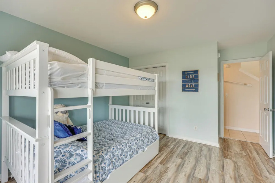 Walk to Surf City Beach: Ocean-view Home w/ Decks!