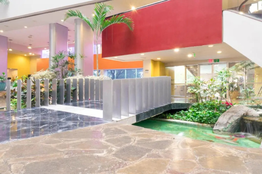 Holiday Inn Monterrey - Parque Fundidora by IHG