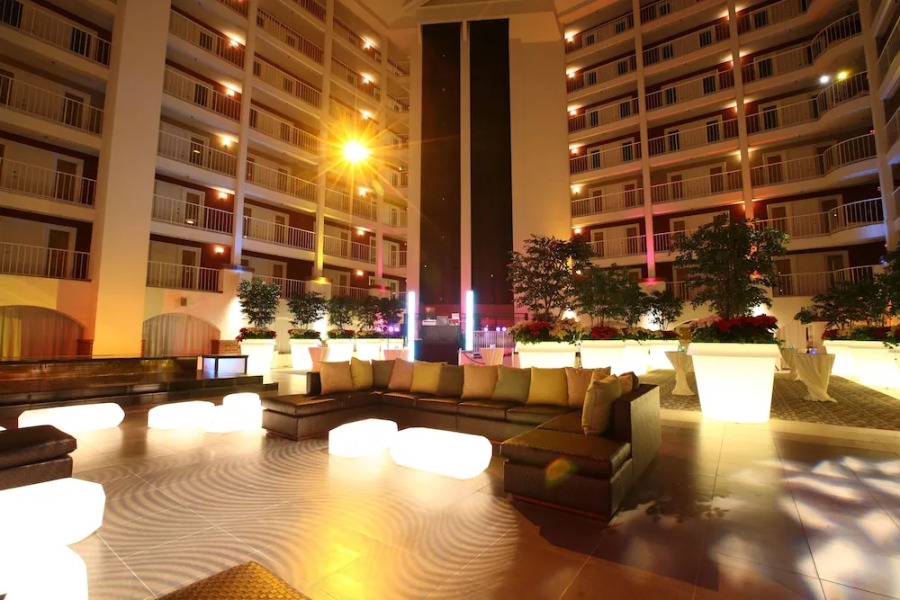 HoteLumière at The Arch