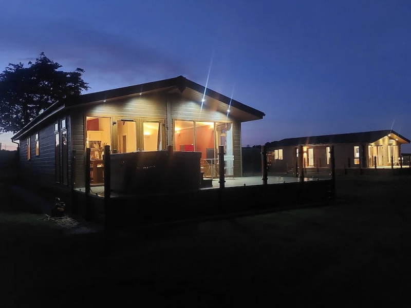 2 Bedroom Sleeps 4 Lodge-smart Tv-hot Tub-dogs Ok