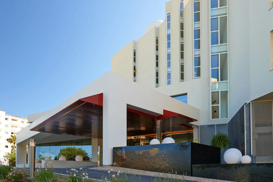 Hipotels Coma Gran Aparthotel