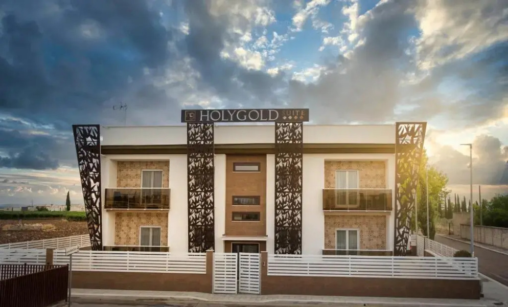 Holygold Suite