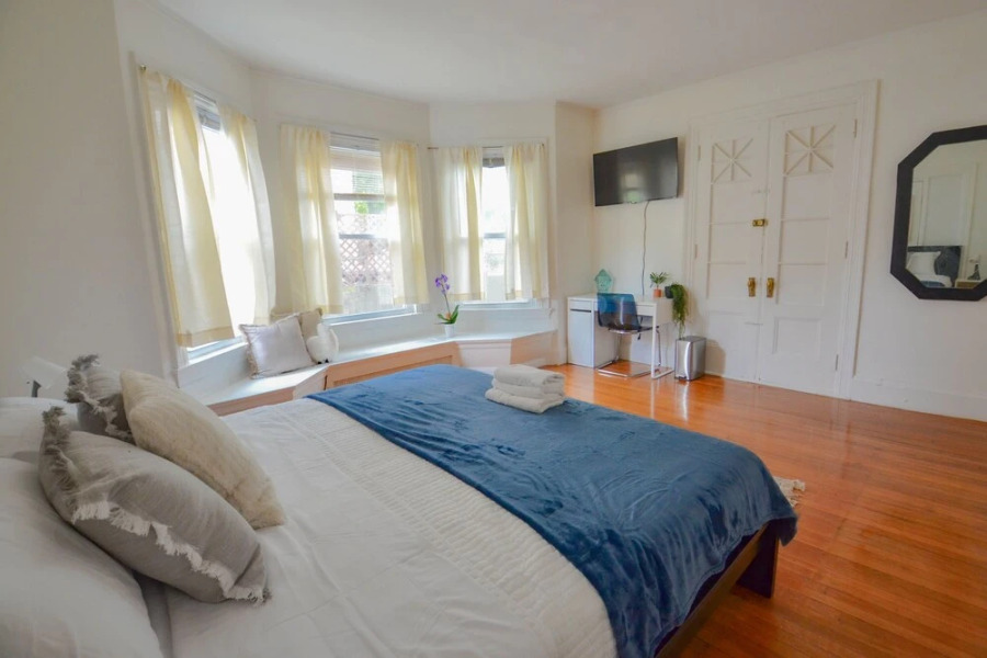 Victorian Home College Hill