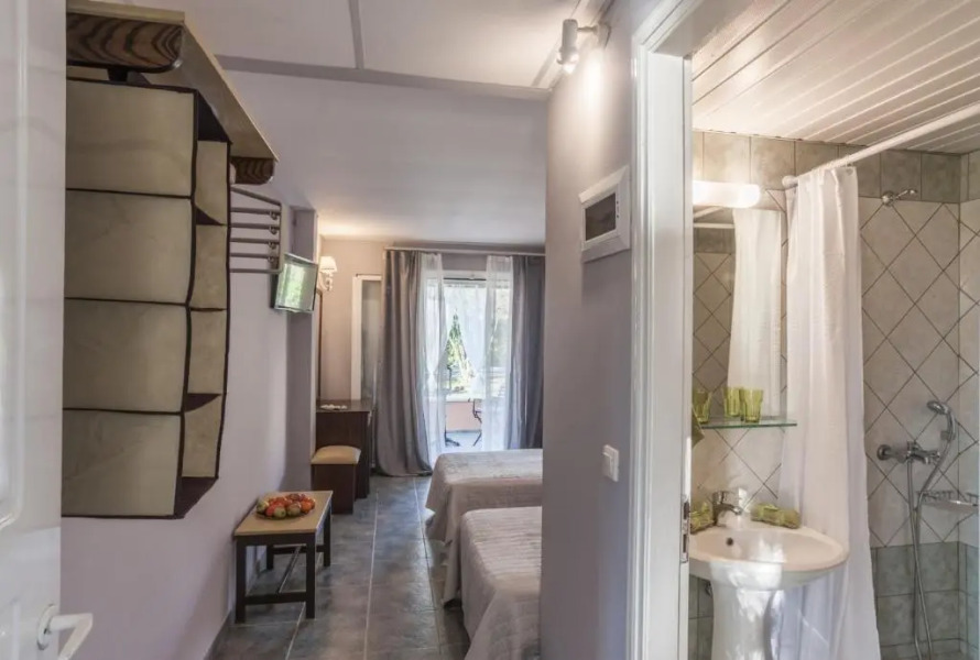 Tellis Holiday Rooms