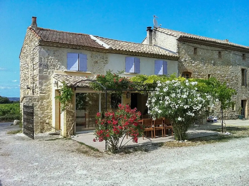 House With 3 Bedrooms in Saint-victor-la-coste, With Pool Access, Encl