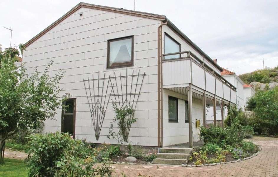 Amazing Home in Lysekil With 4 Bedrooms, Sauna and Wifi