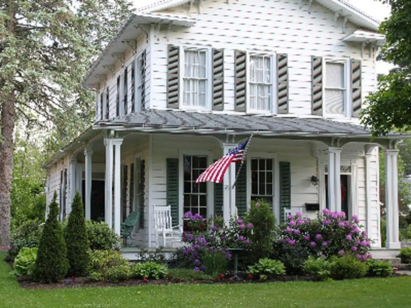 Bear Lodges & 131 Main Street