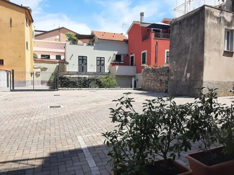 Ampio Bilocale Con Patio A 50 Metri Dal Mare!