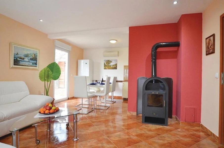 Beautiful Home in Kanfanar With Wifi and 2 Bedrooms