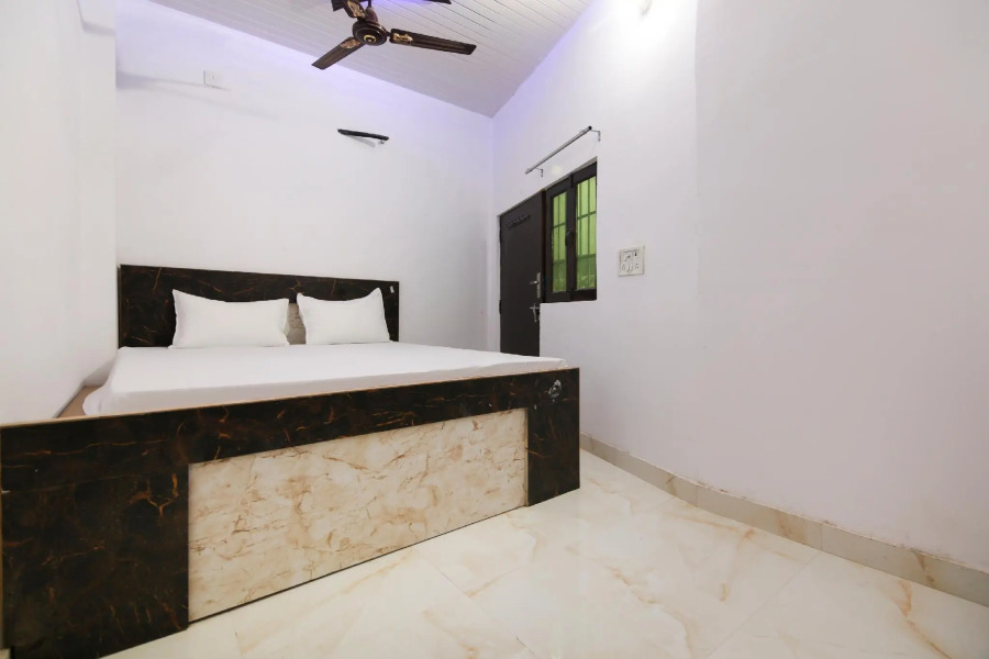 SPOT ON 48633 Hotel Lucky