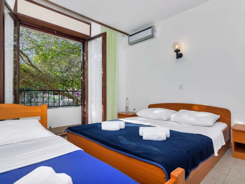 Apartment Rubin Hvar/Pokrivenik 20643