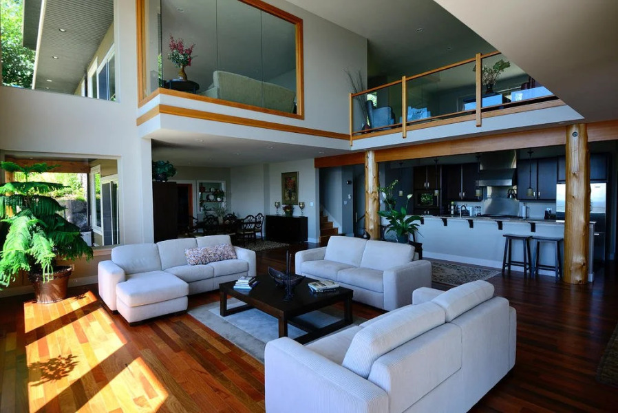 Points West Oceanfront Resort