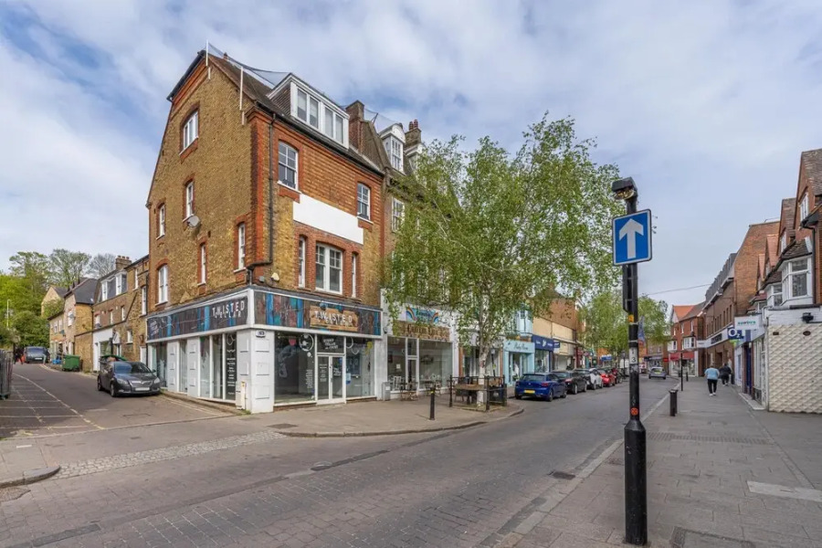 Stansted Airport & Bishops Stortford Town Centre Professional Apartment