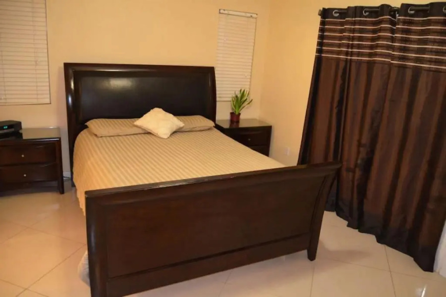 Cozy room with private entry in Calexico