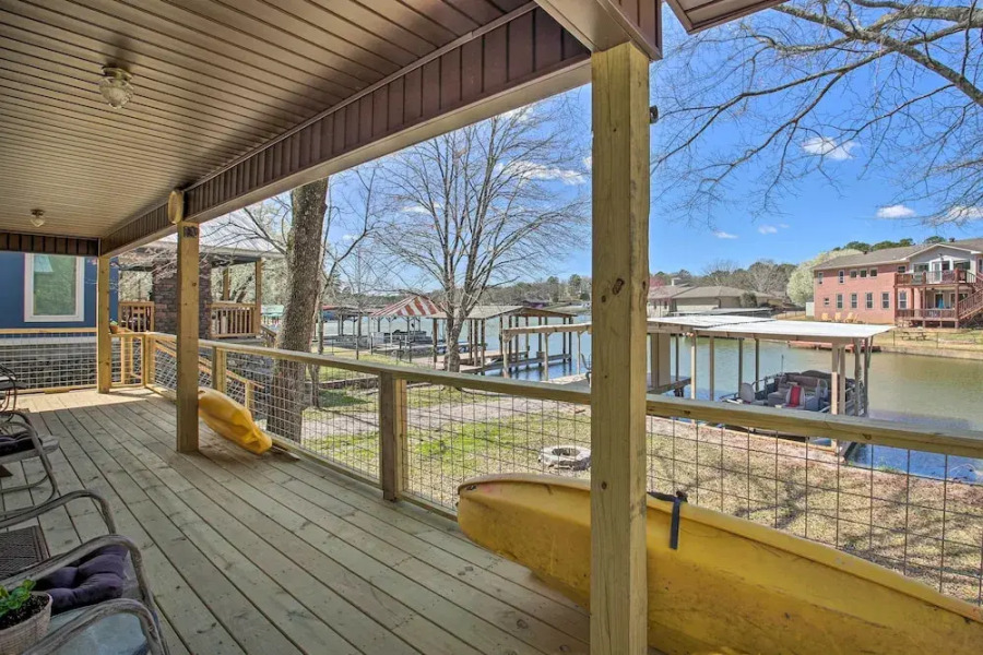 Kayaks & Boat Slip: Waterfront Hot Springs Home!
