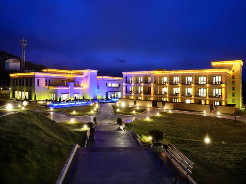 High Mountain Resort Deqin