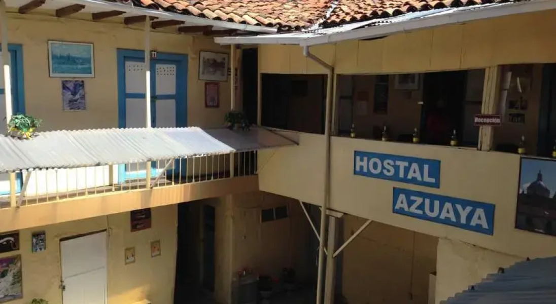 Hostal Azuaya