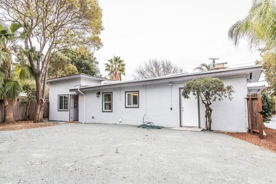 Cozy Three Bedroom in Concord