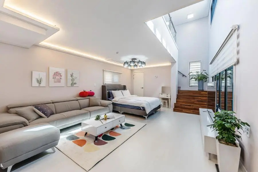 Goseong Shalala Poolvila