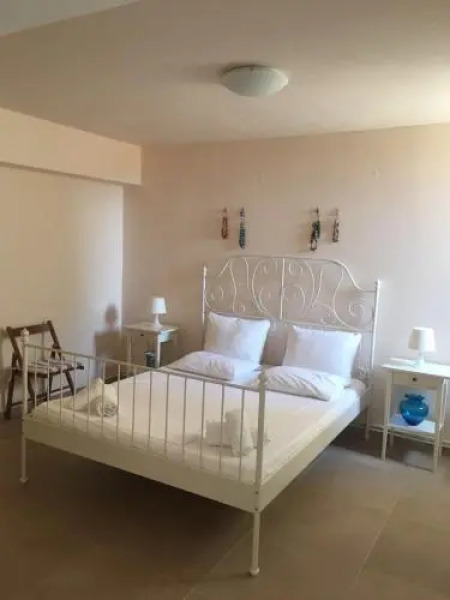 Bessie's Seaside Apartments