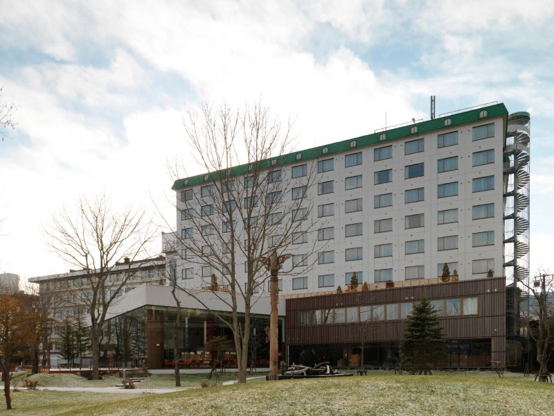 Lake Akan Tsuruga Wings