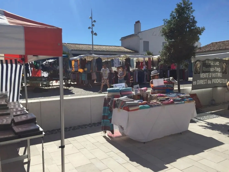 House With 2 Bedrooms in Rivedoux-plage, With Pool Access, Enclosed Ga