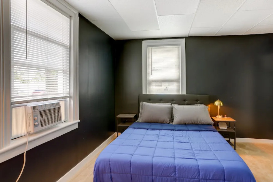 Cozy Downtown Sandusky Gem - 1 Mi to Lake Erie!