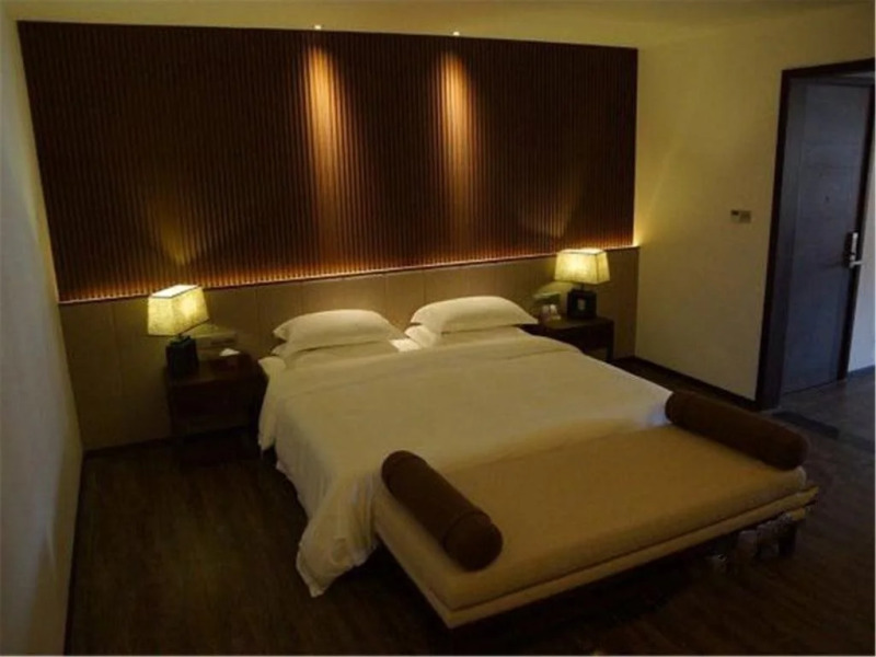 Baoting Tianyi Boutique Hotel