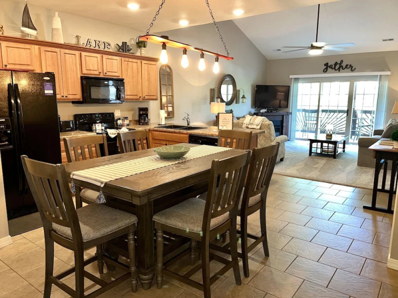 Upper Level Condo A-9 on Table Rock Lake by RedAwning