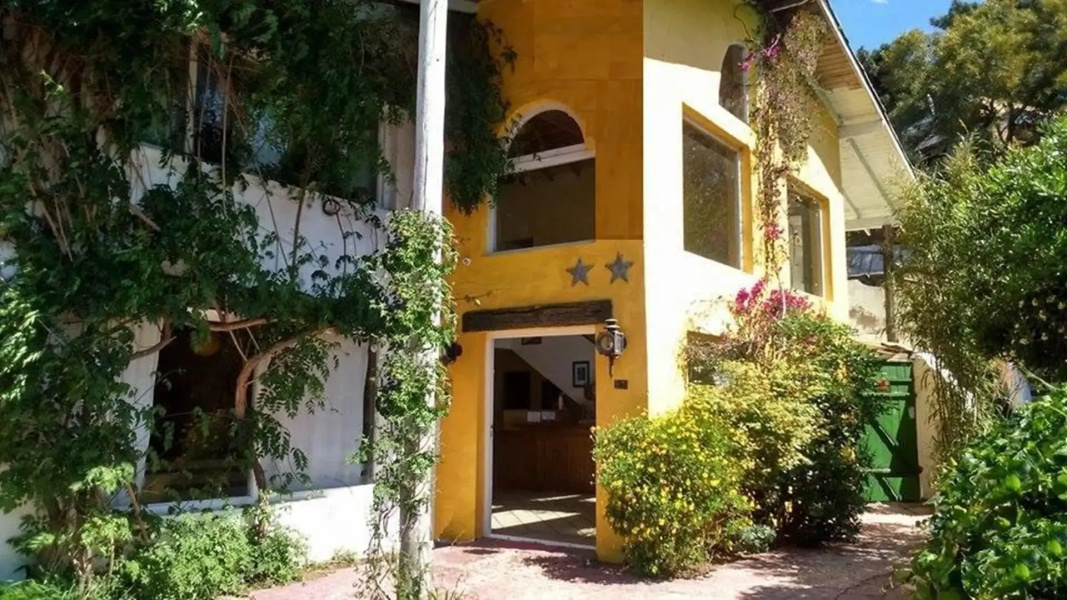 Africa Posada