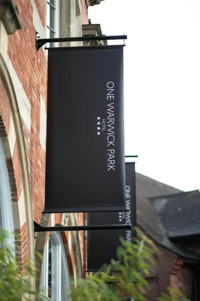 One Warwick Park Hotel