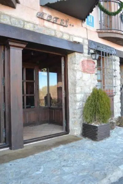 Hotel - Restaurante Prado Del Navazo