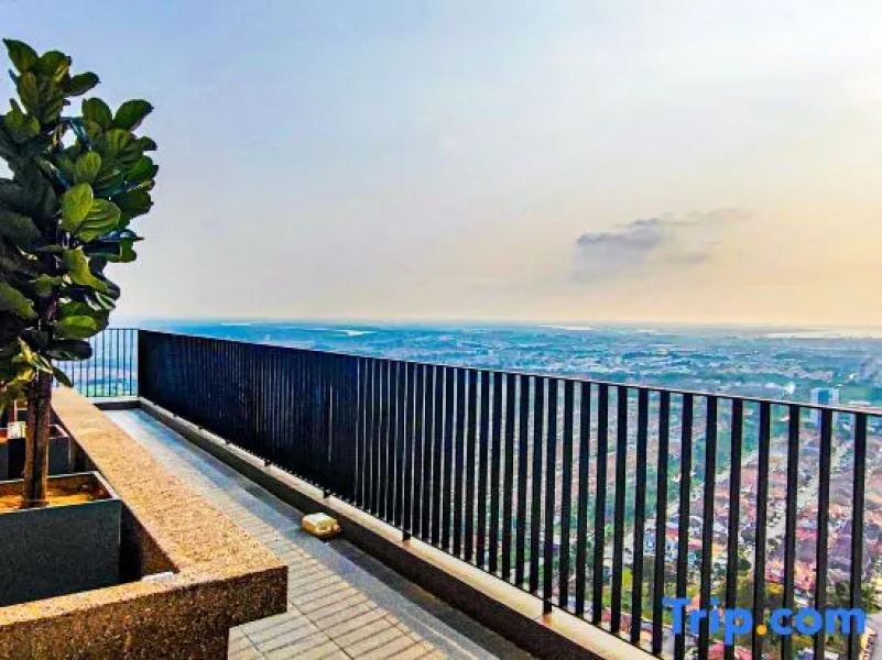 Double Storey Pool at Trio Setia Klang by HCK