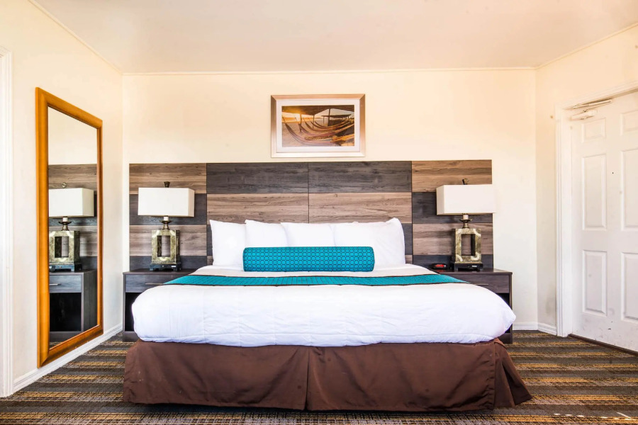 Ocean Club Treasure Island Hotel