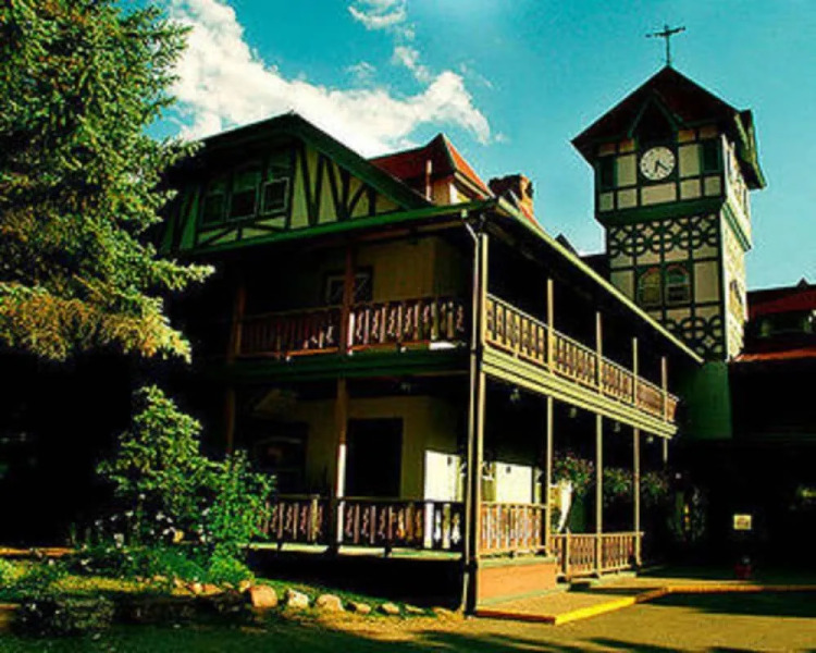 The Historic Redstone Inn