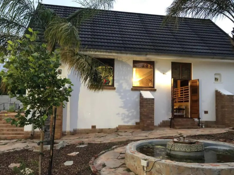 La Chapelle - the Library