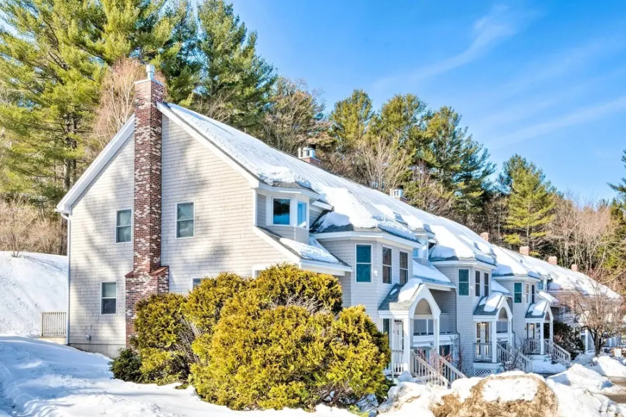 Bethel Townhome: 8 Mi to Sunday River Resort!