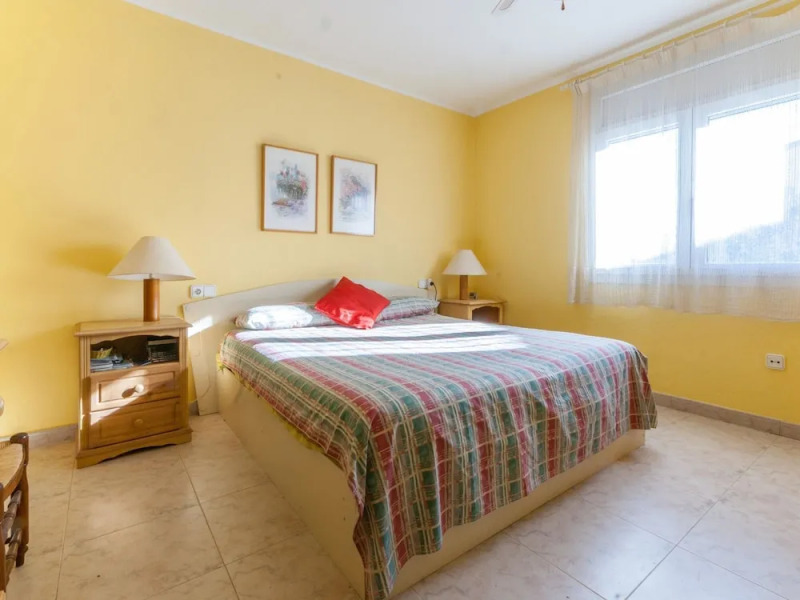 Modern Holiday Home in Vilamacolum With Swimming Pool