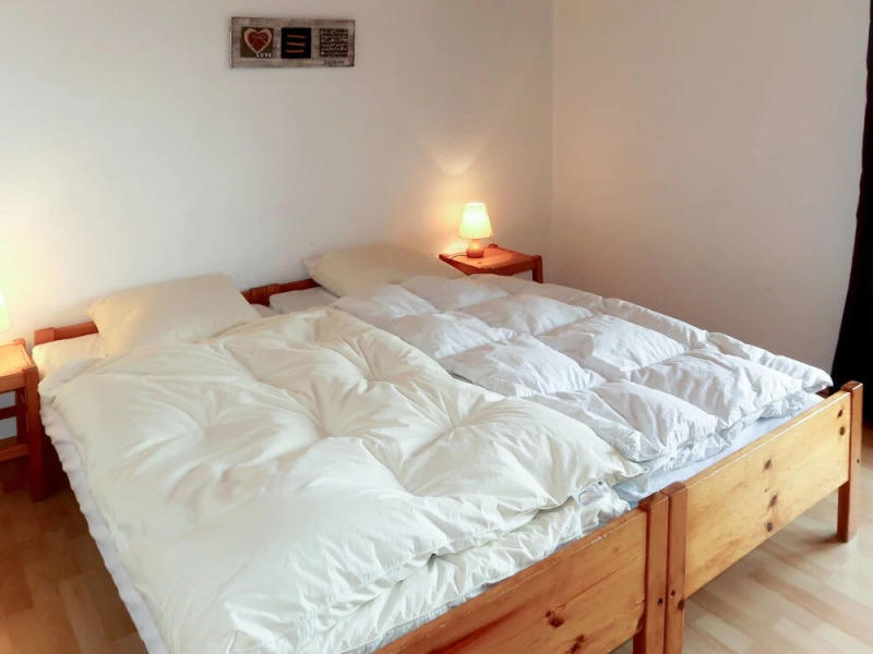 Fuchsia Vex in Vex With 4 Bedrooms and 3 Bathrooms